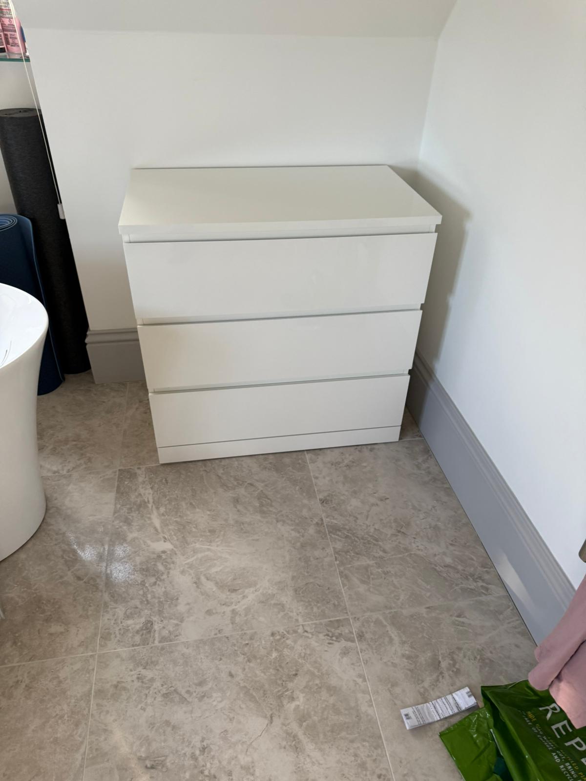 Professional Ikea Malm Chest assembly — Newbury